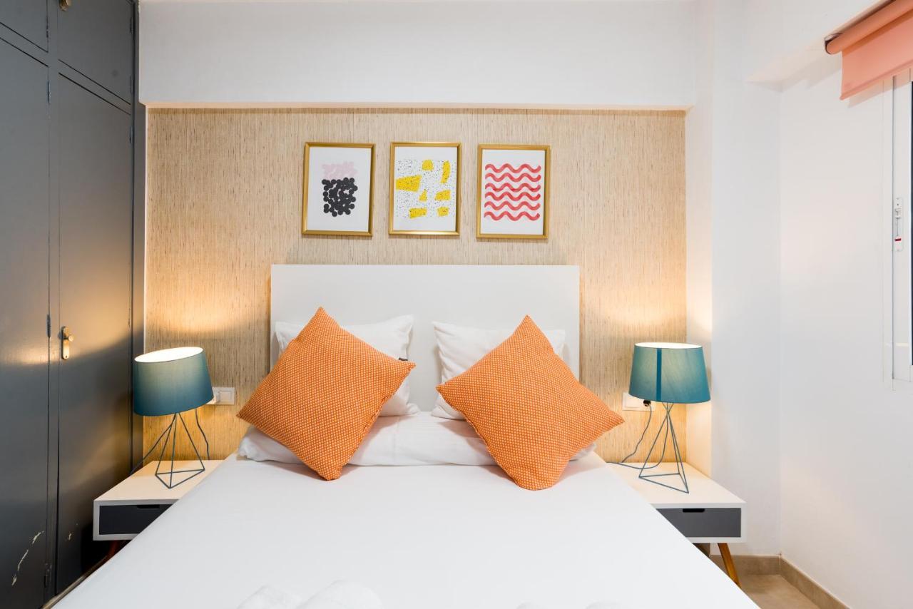 Mp7 Renovated Apartment Right On The Beach 700 Meters Away From Old Town Malaga Bagian luar foto